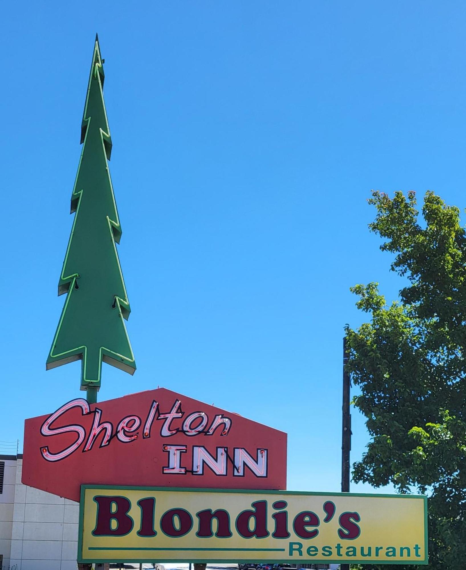 Shelton Inn エクステリア 写真